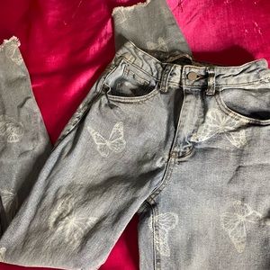 straight leg butterfly jean
